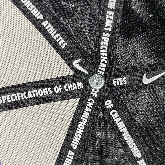 Nike. True. Dri-fit. University of Kentucky. UK. Men's size 8. Condition 9.5/10 - Picture 12 of 15